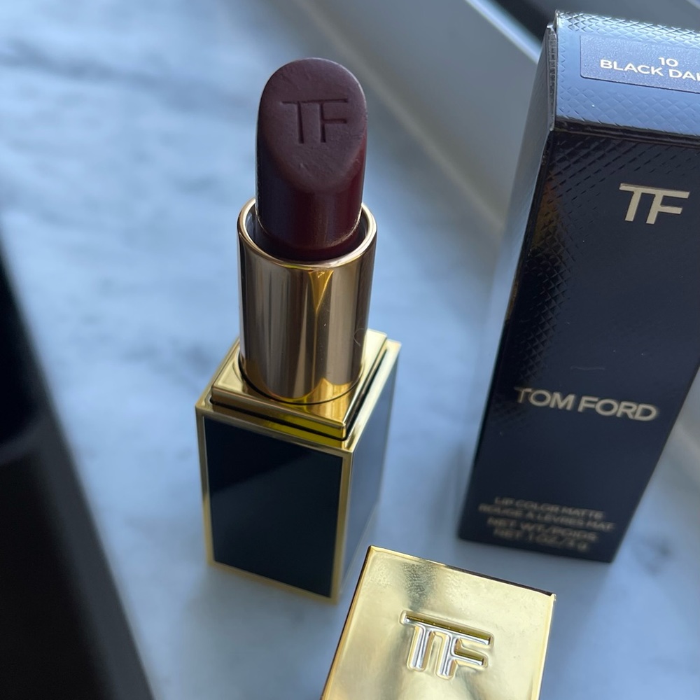 SOLD-Tom Ford Black Dahlia lipstick
